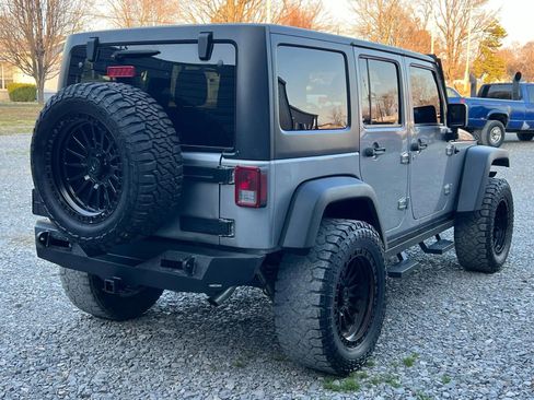 Used 2018 Jeep Wrangler Unlimited Sport S image 5