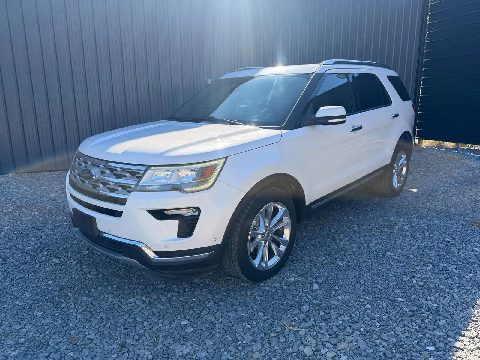 Used 2018 Ford Explorer Limited w/ Equipment Group 301A FWD image 1