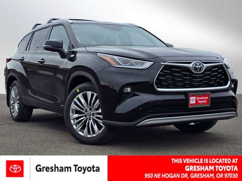 New 2026 Toyota Highlander Platinum image 1
