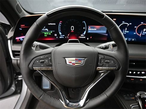 Used 2025 Cadillac CT5 V image 30