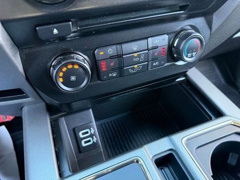 Certified 2018 Ford F150 Raptor w/ Equipment Group 801A Mid image 36