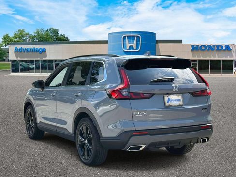 Used 2023 Honda CR-V Sport Touring image 5