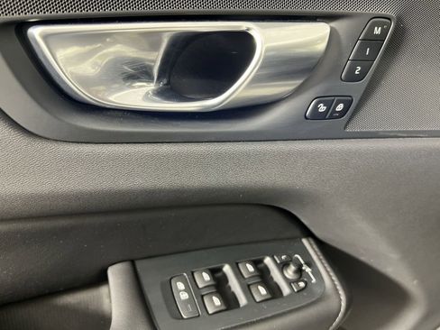 Certified 2025 Volvo XC60 B5 Plus image 16