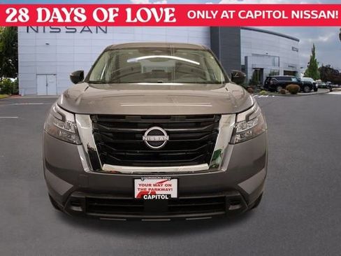 New 2025 Nissan Pathfinder S image 7