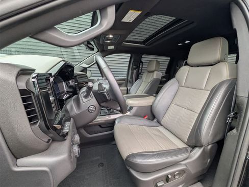 Used 2023 Chevrolet Silverado 1500 ZR2 w/ Technology Package image 5