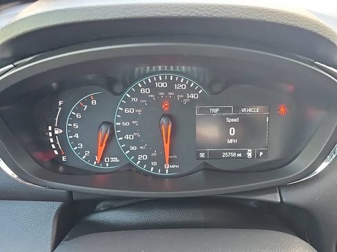 Certified 2021 Chevrolet Trax LT w/ LT Convenience Package FWD image 18