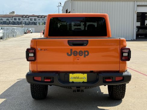 New 2025 Jeep Gladiator Rubicon w/ Convenience Group image 6