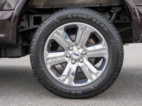 Used 2018 Ford F150 Lariat w/ Equipment Group 502A Luxury AWD/4WD image 31