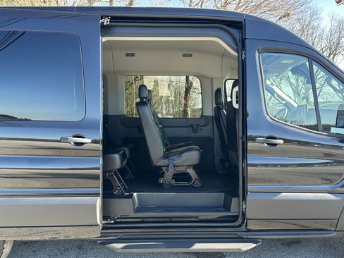 Used 2024 Ford Transit 350 XL image 17