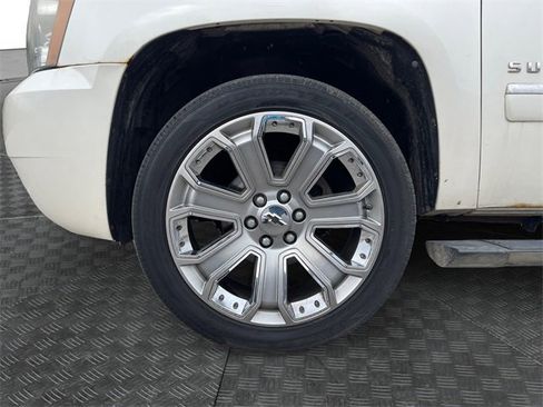 Used 2011 Chevrolet Suburban LTZ image 14