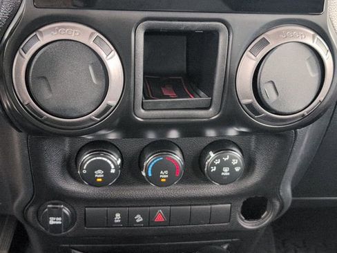 Used 2017 Jeep Wrangler Unlimited Sport AWD/4WD image 15