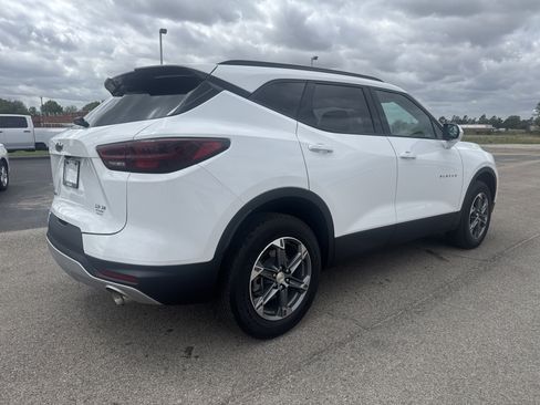 Used 2024 Chevrolet Blazer LT w/ Convenience Package FWD image 5
