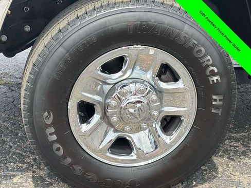 Used 2024 RAM 2500 Tradesman w/ Chrome Appearance Group AWD/4WD image 33