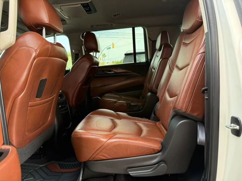 Used 2015 Cadillac Escalade ESV Premium AWD/4WD image 48