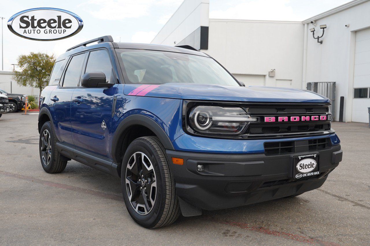 Used 2024 Ford Bronco Sport Outer Banks w/ Tech Package AWD/4WD image 3