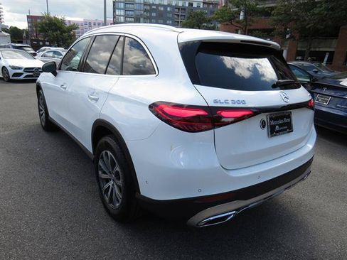 Used 2026 Mercedes-Benz GLC 300 4MATIC image 2