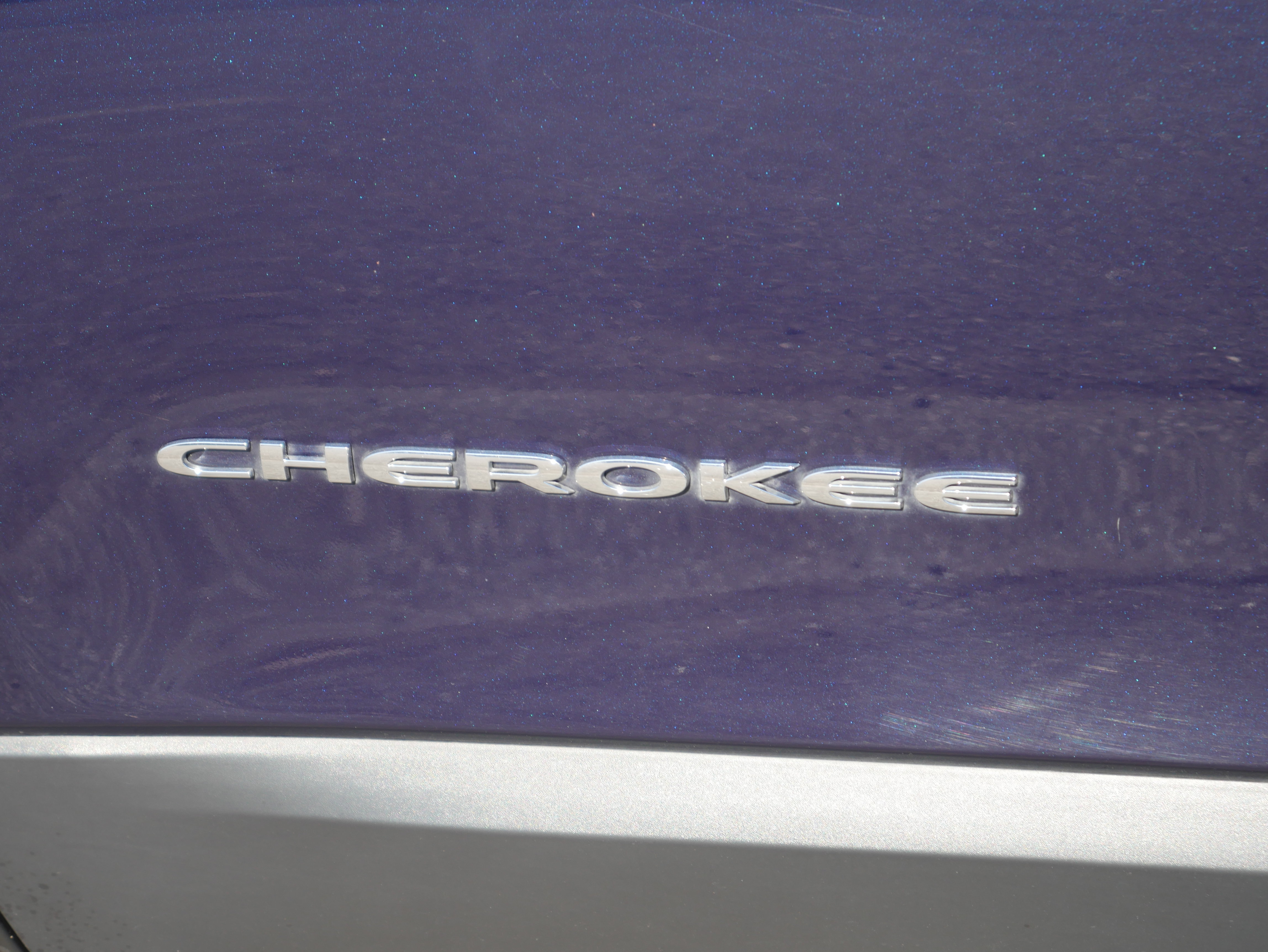 Used 2016 Jeep Cherokee Latitude w/ Comfort/Convenience Group AWD/4WD image 17