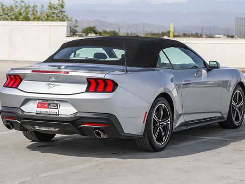 Used 2024 Ford Mustang Premium image 5