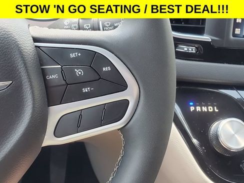 Used 2023 Chrysler Voyager LX FWD image 15