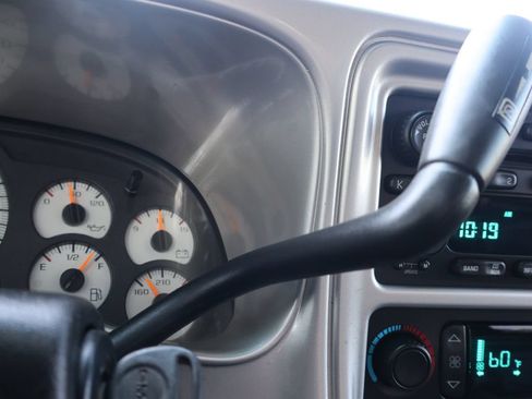 Used 2003 GMC Sierra 3500 SLE AWD/4WD image 31