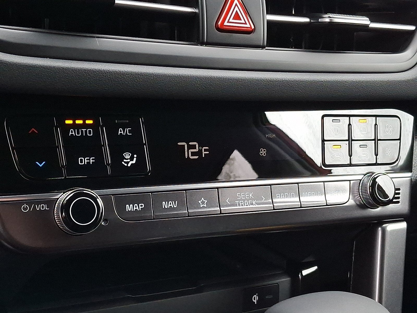 New 2026 Kia Seltos SX AWD/4WD image 8