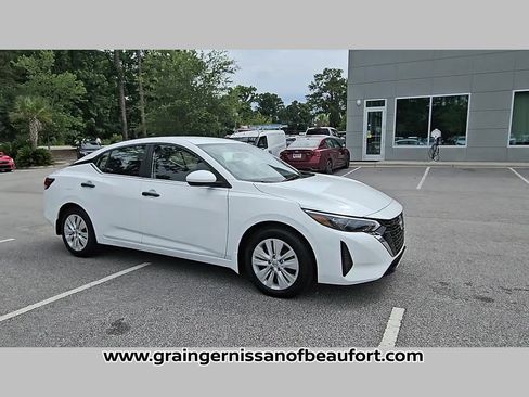 Used 2025 Nissan Sentra S FWD image 30