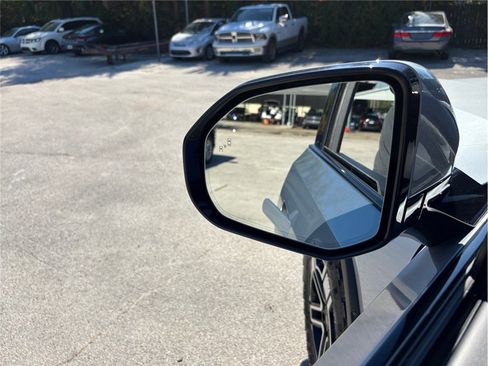 Used 2022 Rivian R1T Adventure image 18