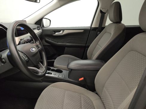 Used 2021 Ford Escape SE image 17