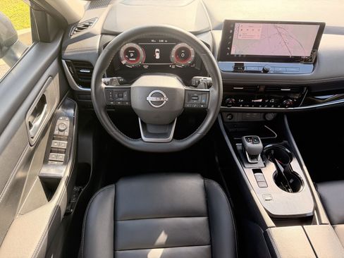 Used 2026 Nissan Rogue SL FWD image 28