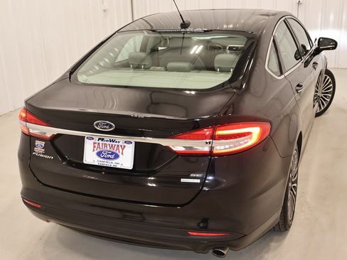Certified 2017 Ford Fusion SE w/ Fusion SE Technology Package image 41