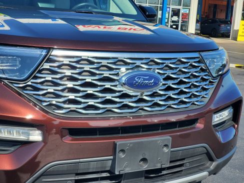 Used 2020 Ford Explorer Platinum w/ Premium Technology Package AWD/4WD image 7