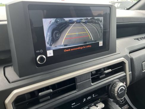 Used 2024 Toyota Tacoma SR RWD image 17