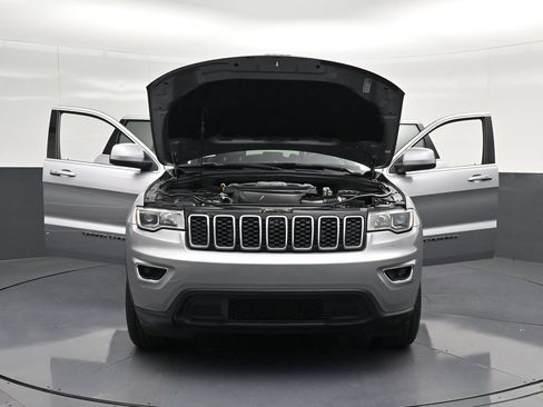 Used 2021 Jeep Grand Cherokee Laredo RWD image 30