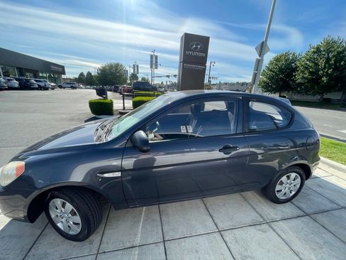 Used 2009 Hyundai Accent GS FWD image 4