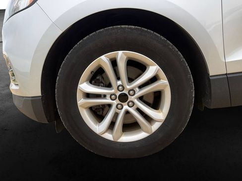 Used 2019 Ford Edge SEL w/ Equipment Group 201A AWD/4WD image 11