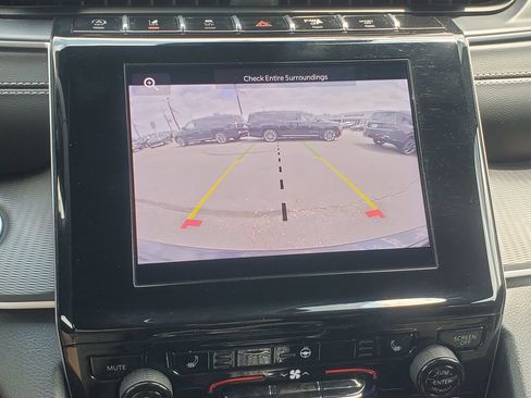 Used 2024 Jeep Grand Cherokee Altitude AWD/4WD image 17