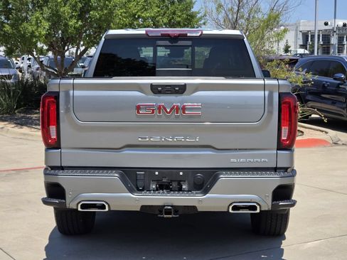 Used 2024 GMC Sierra 1500 Denali AWD/4WD image 13
