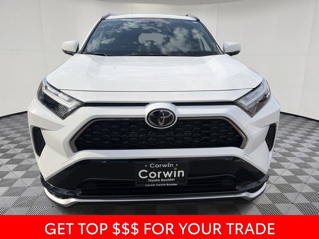 Used 2025 Toyota RAV4 SE AWD/4WD image 2