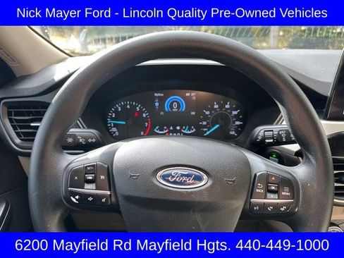 Used 2020 Ford Escape SE image 17