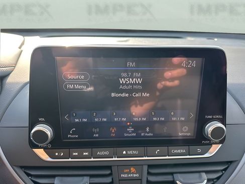 Used 2025 Nissan Altima 2.5 SR image 17