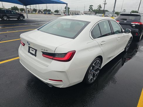 Used 2026 BMW 330i Sedan RWD image 6
