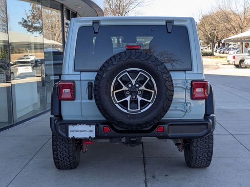 Used 2024 Jeep Wrangler Unlimited Rubicon w/ Technology Group image 10