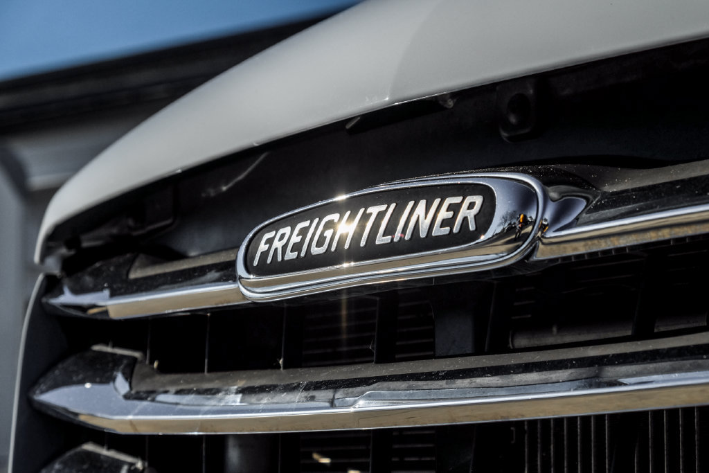 Used 2021 Freightliner Sprinter 2500 AWD/4WD image 8