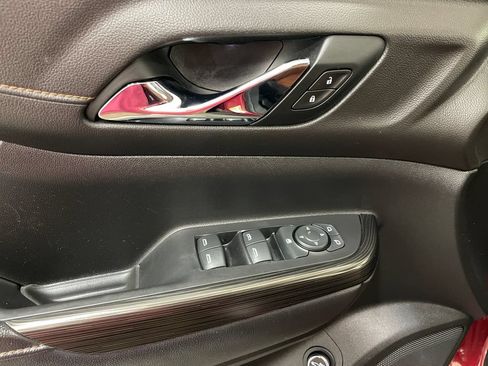 Used 2019 GMC Acadia SLT AWD/4WD image 27
