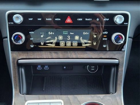 Used 2025 Genesis GV80 2.5T Prestige image 14