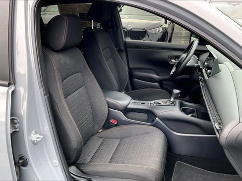 Used 2024 Honda HR-V Sport image 9