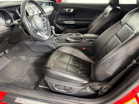 Used 2021 Ford Mustang Premium image 9