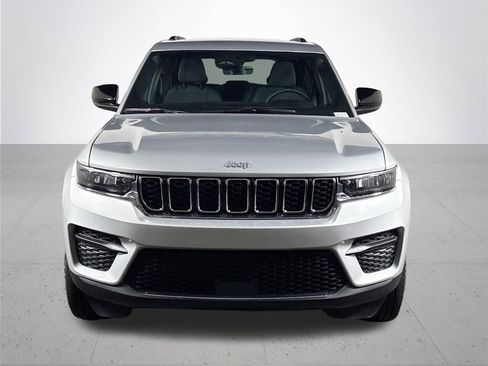 New 2025 Jeep Grand Cherokee Laredo w/ MOPAR Finishing Package image 3