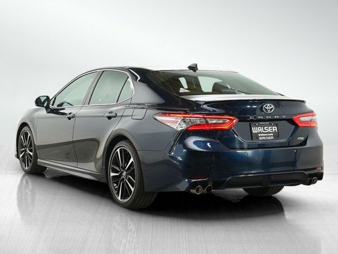 Used 2018 Toyota Camry XSE image 3