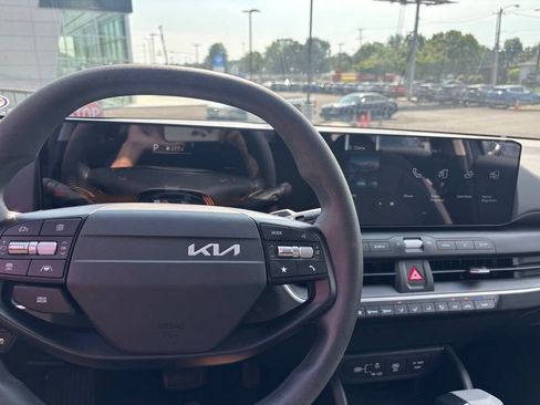 Certified 2025 Kia K4 FWD image 11